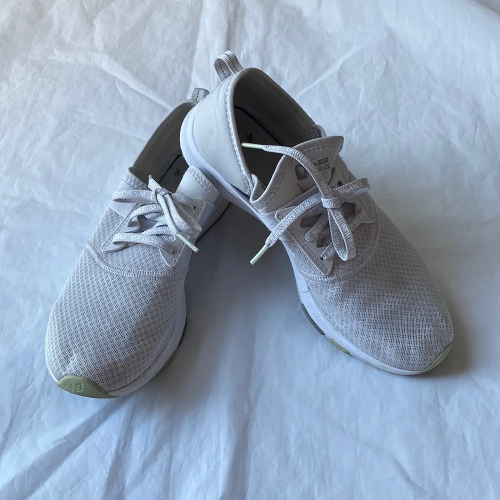 New Balance Womens Shoes Size 10 - Picture 1 of 7